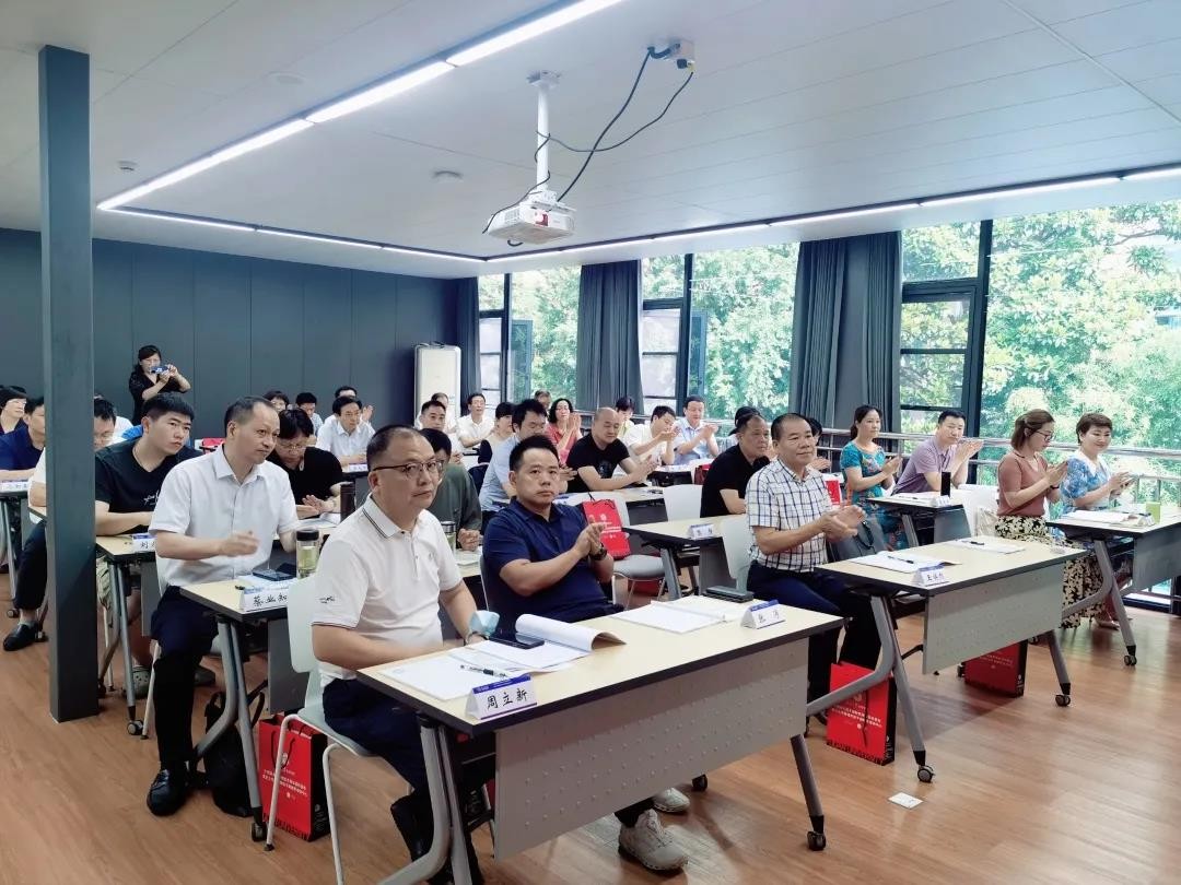 常德市人大常委会2021年第二期代表履职培训班在上海复旦大学开班